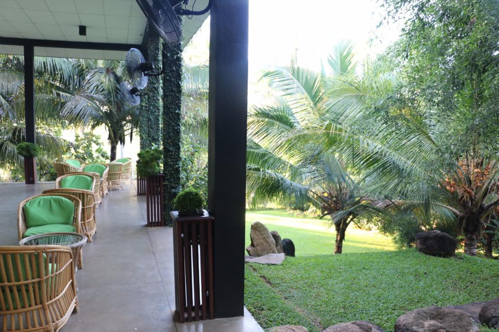 Brook Boutique Hotel Melsiripura Bagian luar foto